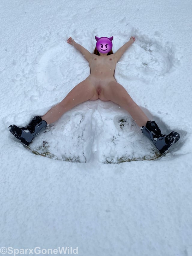 Snow angels are better nude
